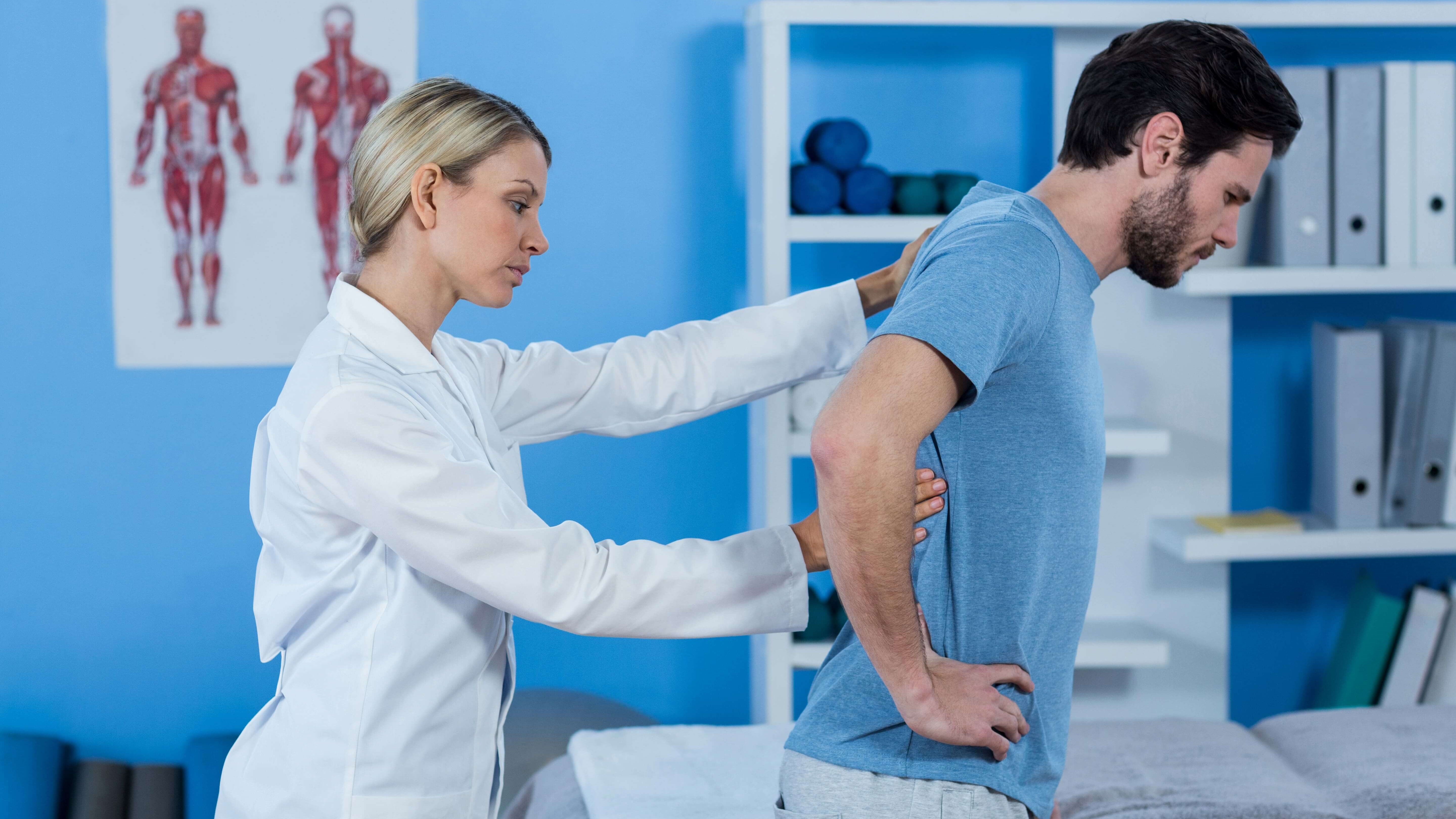 Signs You Should Seek a Doctor for Your Chronic Neck Pain